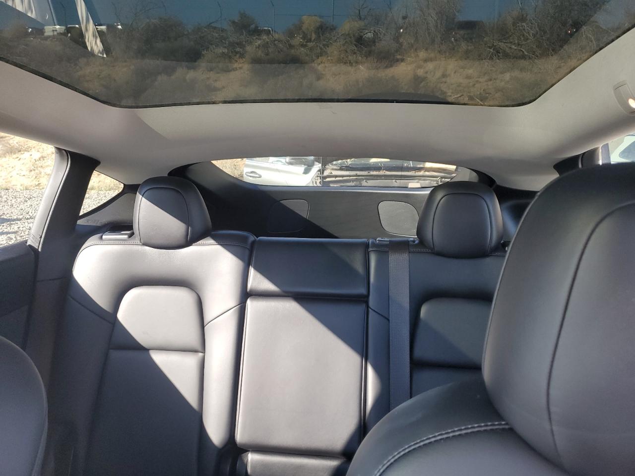 2022 Tesla Model Y VIN: 7SAYGDEE8NF513812 Lot: 90054265