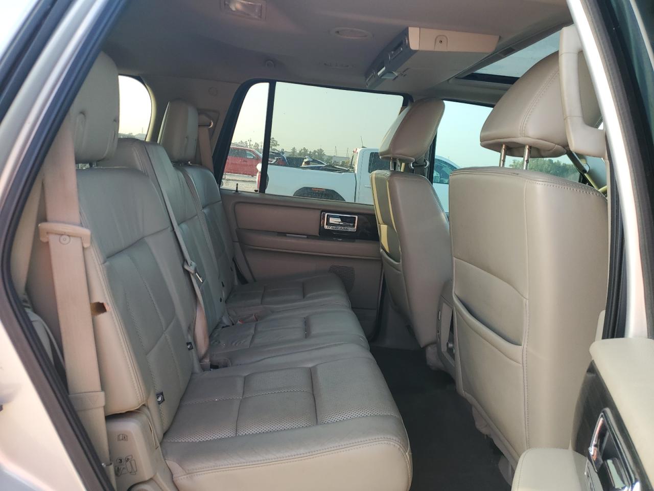 2010 Lincoln Navigator VIN: 5LMJJ2H53AEJ09482 Lot: 82729785