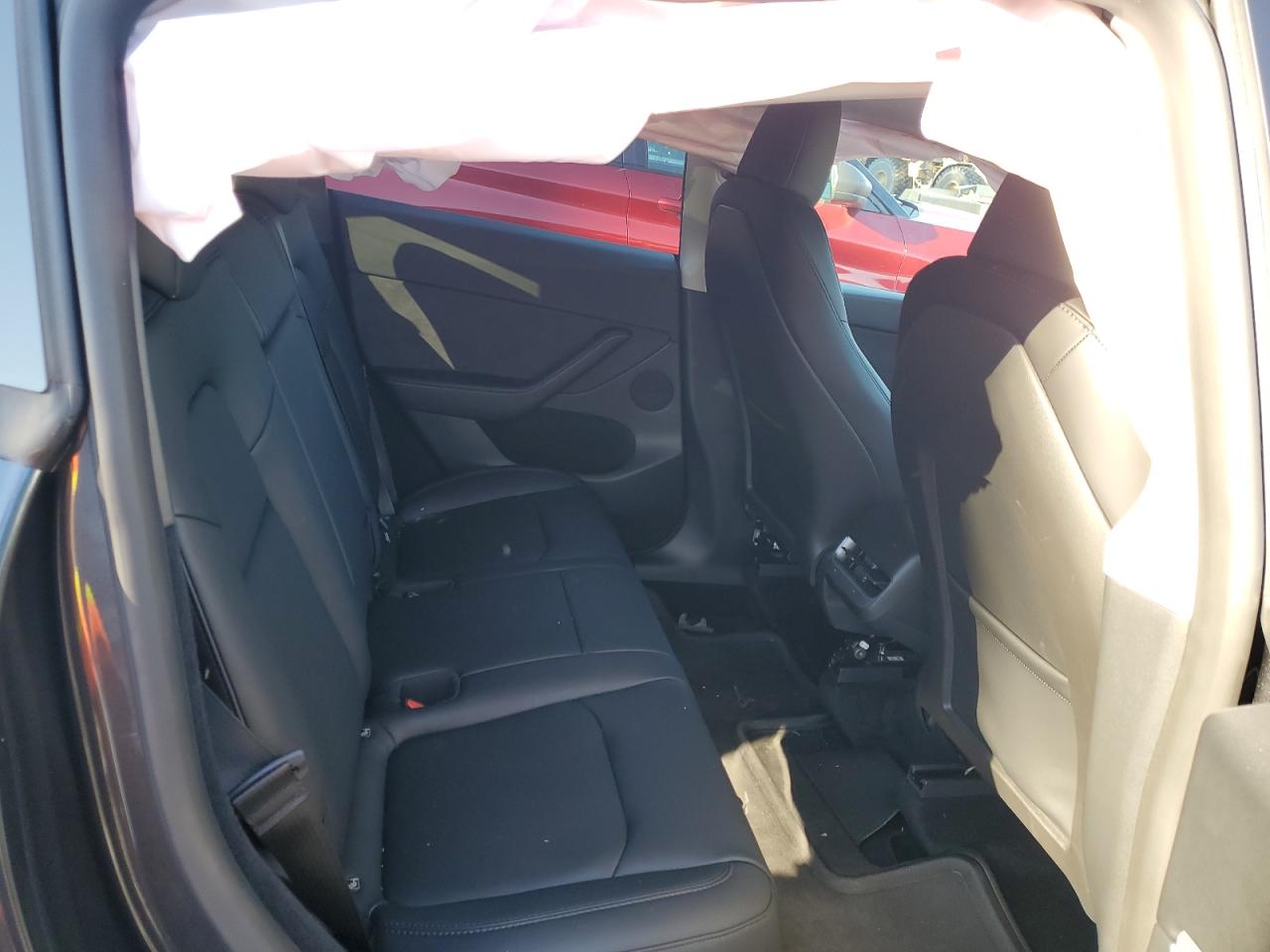 2024 Tesla Model Y VIN: 7SAYGDEE9RF160910 Lot: 85752555