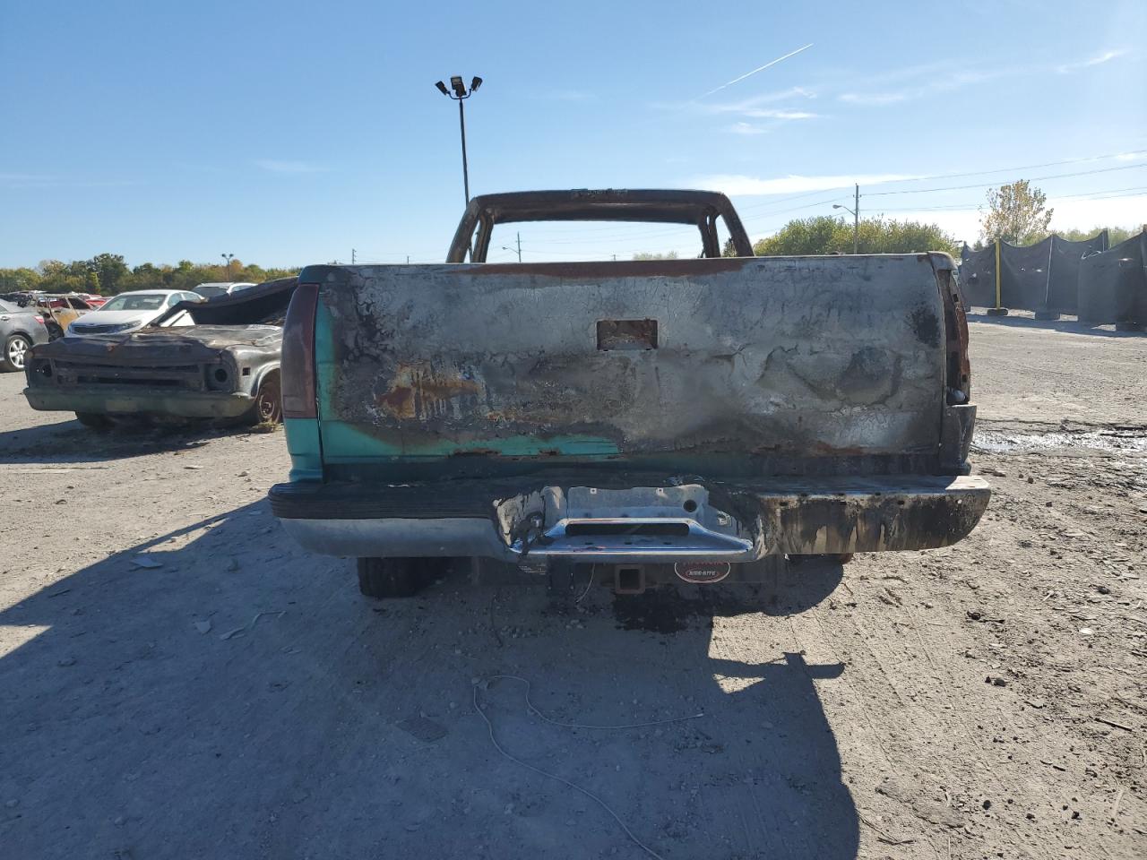 1995 Chevrolet Gmt-400 K2500 VIN: 1GCFK24K5SZ228635 Lot: 82758675