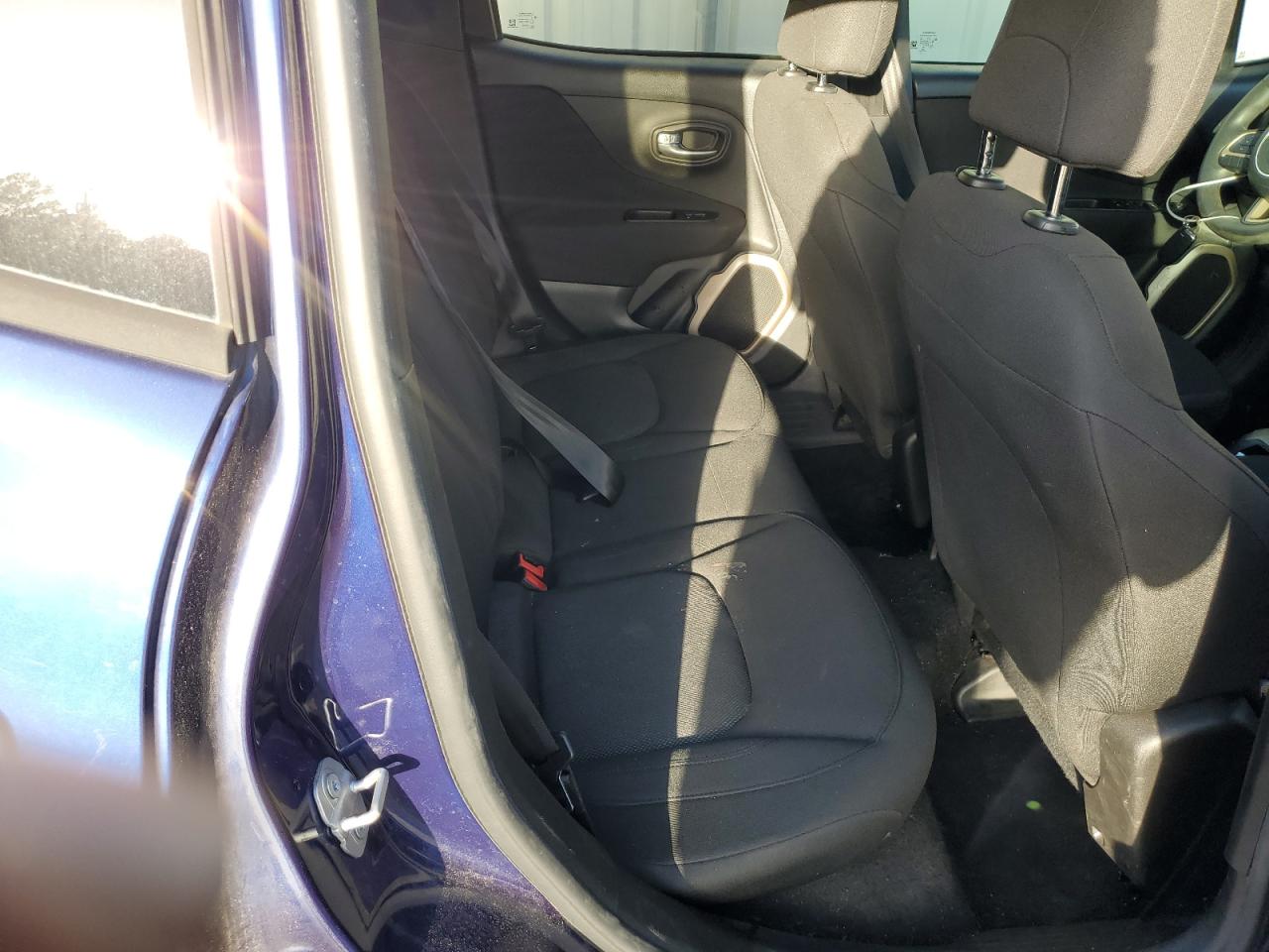 2017 Jeep Renegade Sport VIN: ZACCJAABXHPG17718 Lot: 81570885