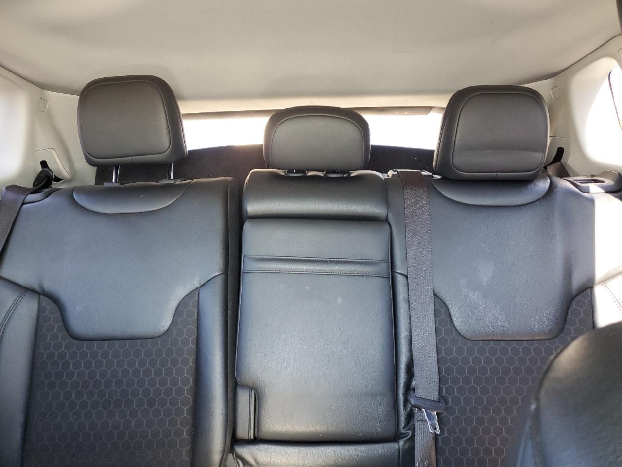 2019 Jeep Compass Latitude VIN: 3C4NJDBB6KT792105 Lot: 86551115