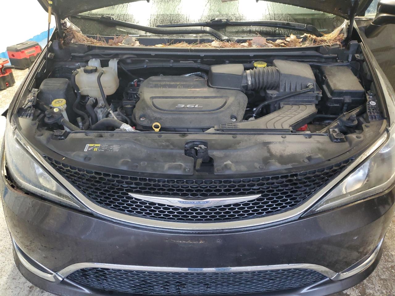 2017 Chrysler Pacifica Touring L VIN: 2C4RC1BG9HR591025 Lot: 90355335