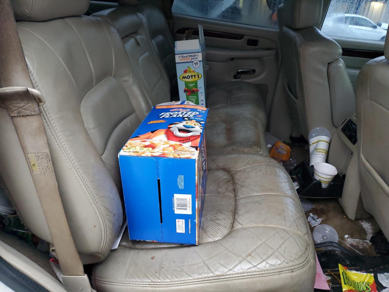 2002 Cadillac Escalade Luxury VIN: 1GYEK63N42R115042 Lot: 82702945