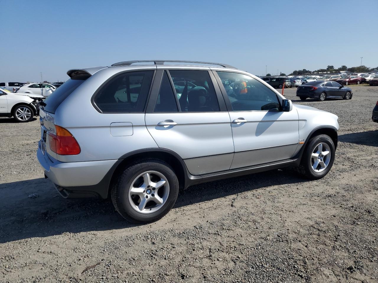 Фото: 5UXFA53583LV94365