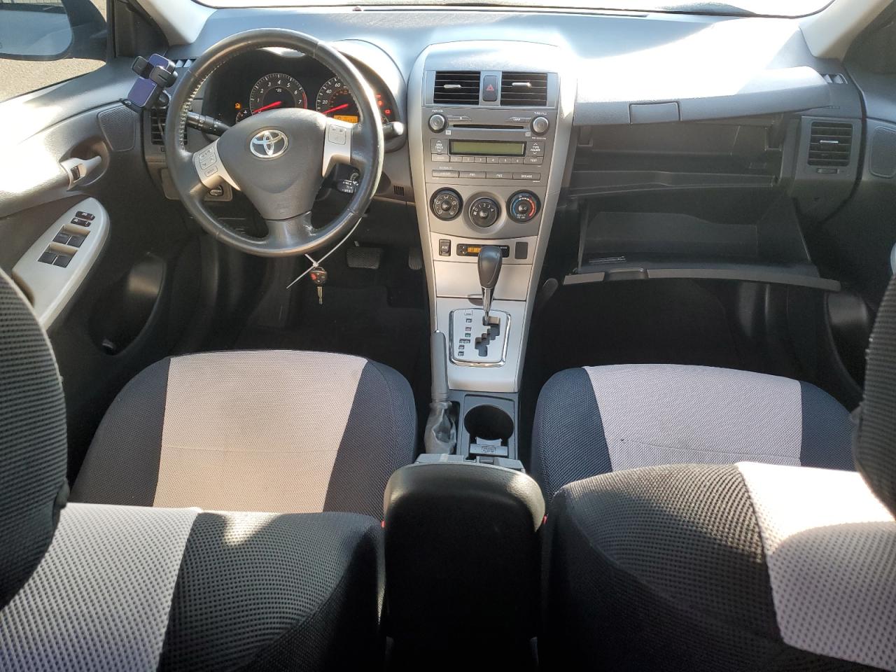 2010 Toyota Corolla Base VIN: 2T1BU4EE9AC261093 Lot: 82496435