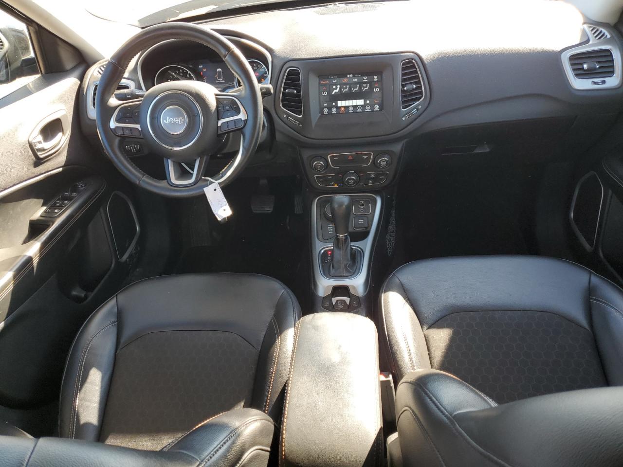 2017 Jeep Compass Latitude VIN: 3C4NJDBB4HT597418 Lot: 82307965