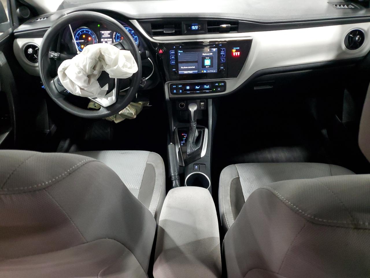 2018 Toyota Corolla L VIN: 2T1BURHE5JC040356 Lot: 86176035