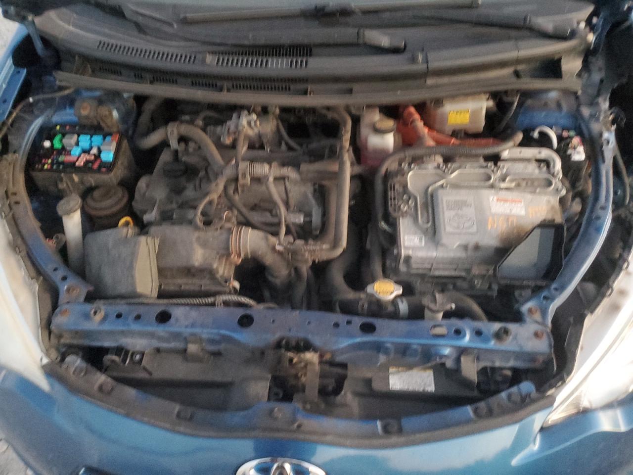 2012 Toyota Prius C VIN: JTDKDTB3XC1002567 Lot: 85390315