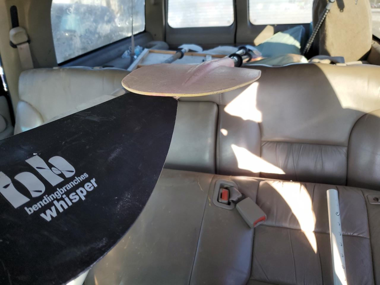 1999 GMC Suburban K2500 VIN: 3GKGK26J9XG527906 Lot: 90121165