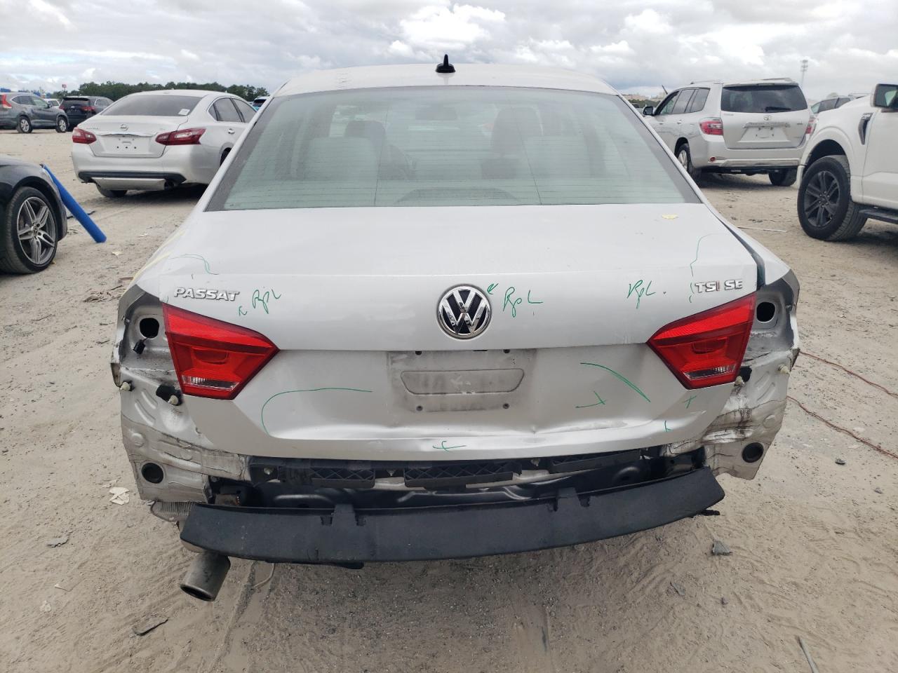 2015 Volkswagen Passat Se VIN: 1VWBS7A34FC021619 Lot: 82453485