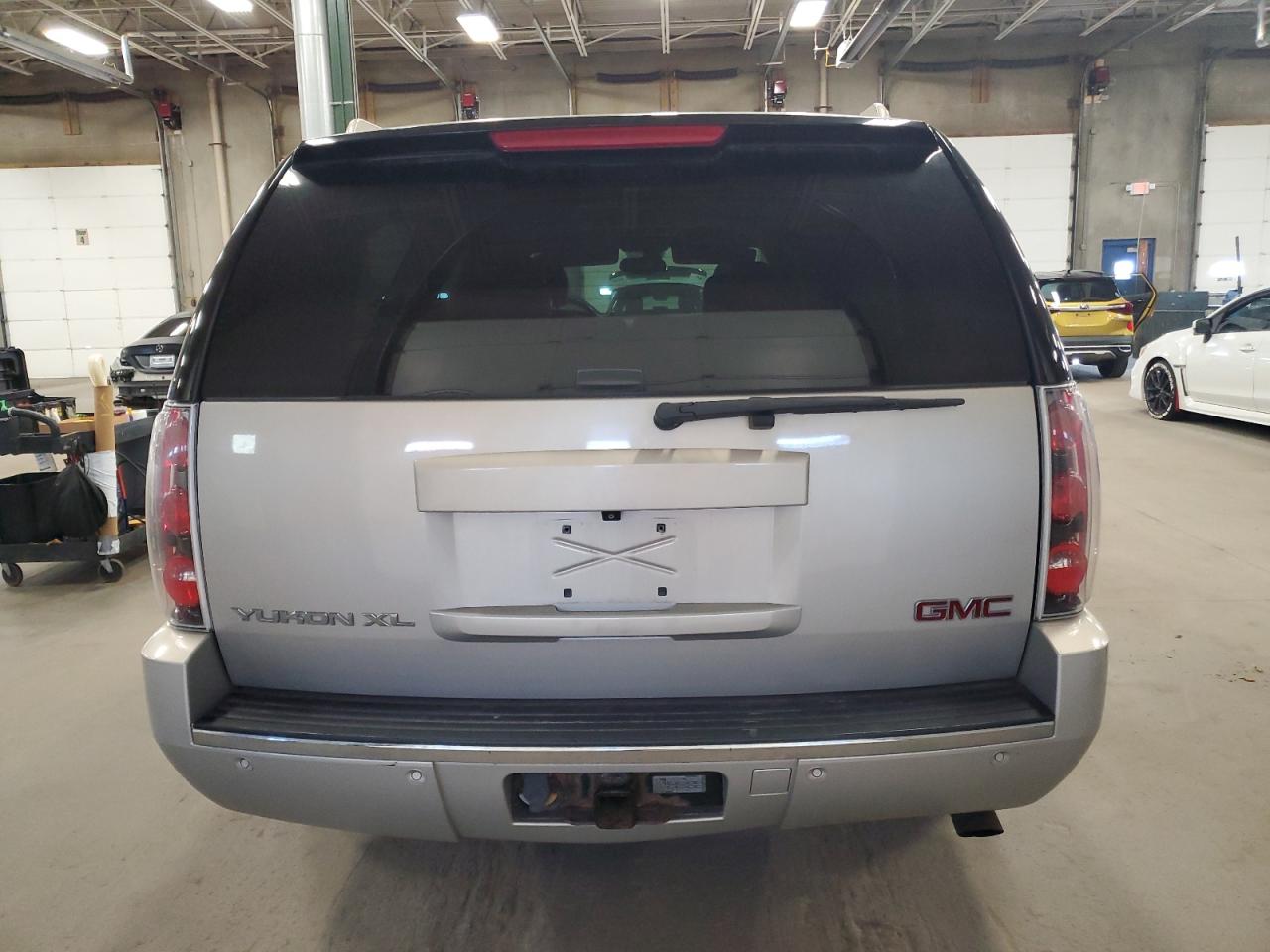 2007 GMC Yukon Xl Denali VIN: 1GKFK66817J243782 Lot: 90008705