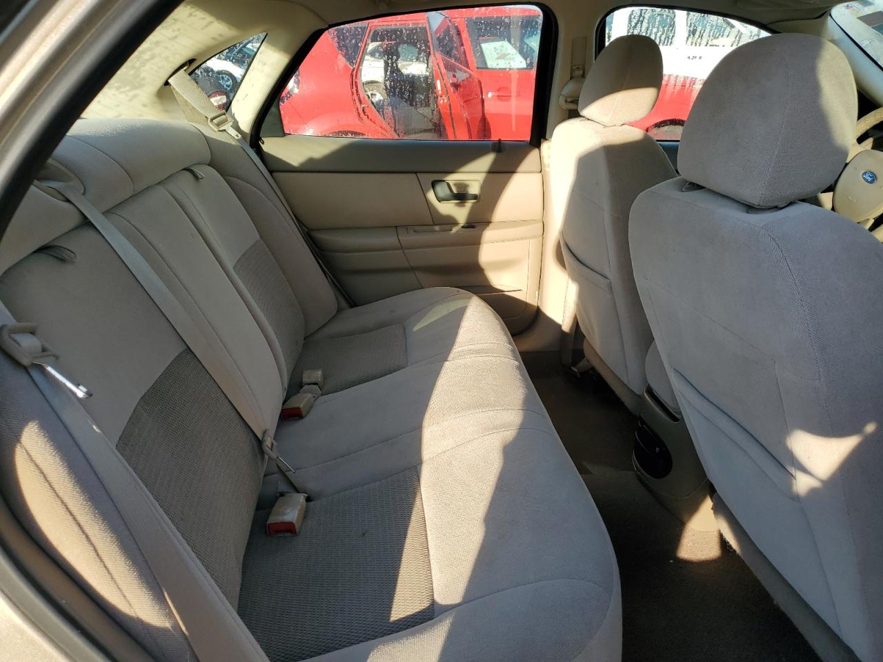 2005 Ford Taurus Se VIN: 1FAFP53265A142974 Lot: 82343745