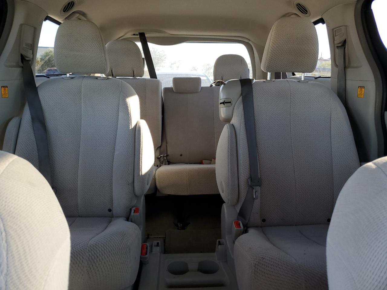 2012 Toyota Sienna Le VIN: 5TDKK3DC8CS221923 Lot: 85690445