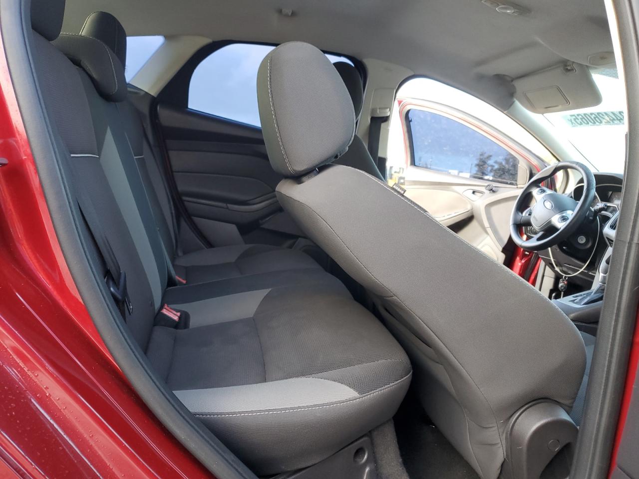 2014 Ford Focus Se VIN: 1FADP3K28EL333846 Lot: 84426065