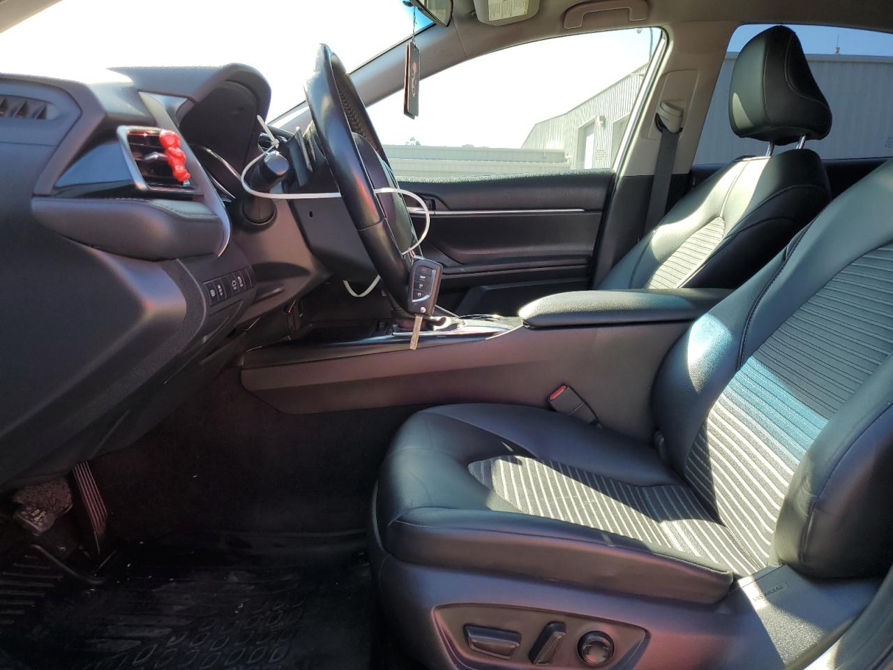 2020 Toyota Camry Se VIN: 4T1G11AK9LU333758 Lot: 82210675