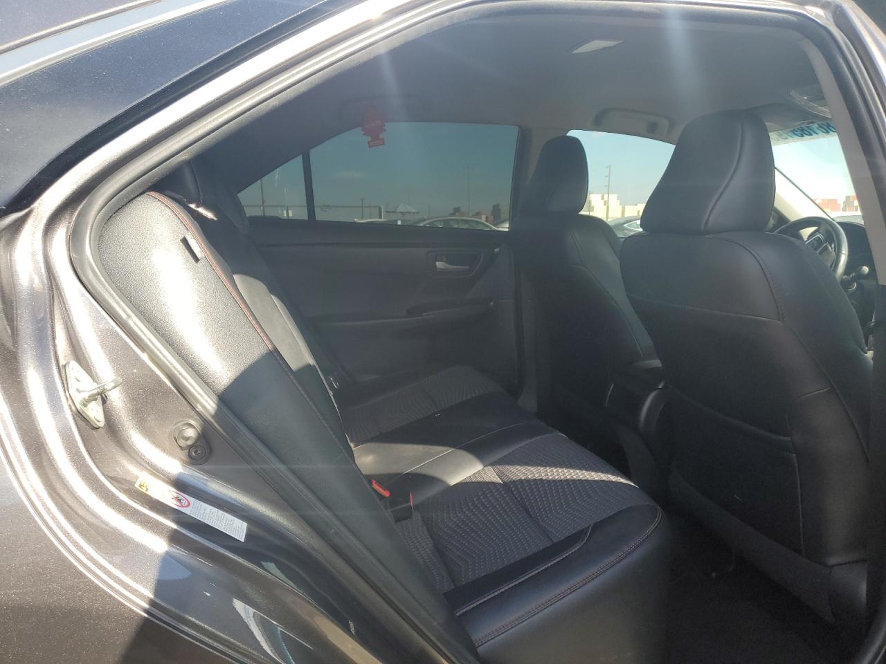 2015 Toyota Camry Le VIN: 4T1BF1FK1FU975951 Lot: 86185195