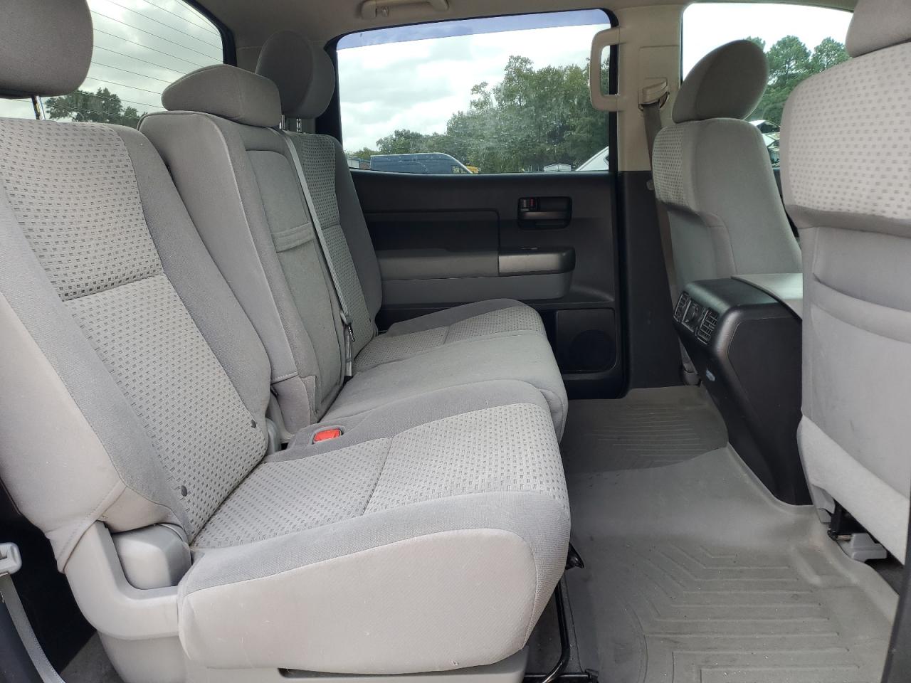 2011 Toyota Tundra Crewmax Sr5 VIN: 5TFEY5F10BX104512 Lot: 84405035