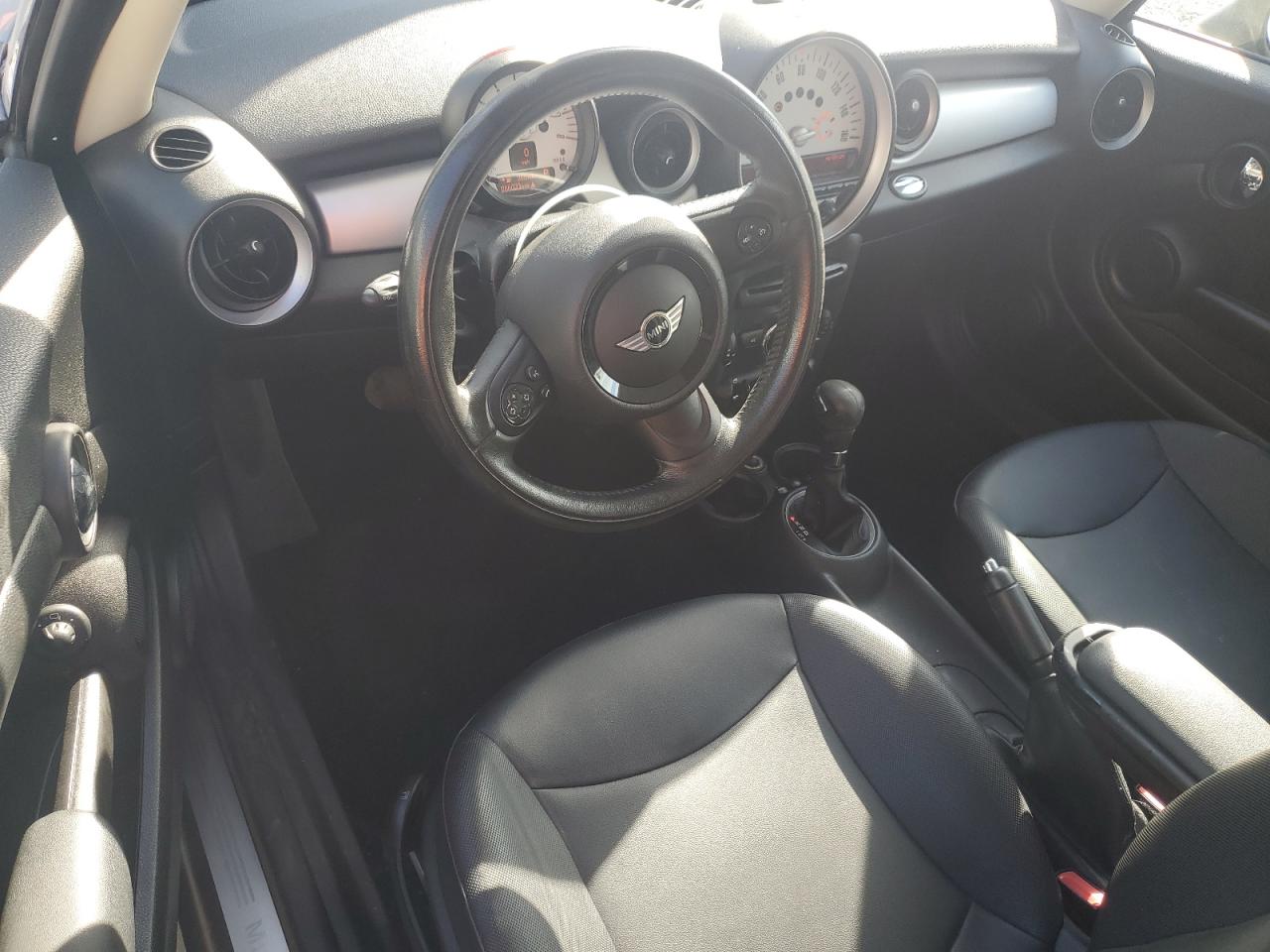 2013 Mini Cooper VIN: WMWSU3C55DT683935 Lot: 82300335