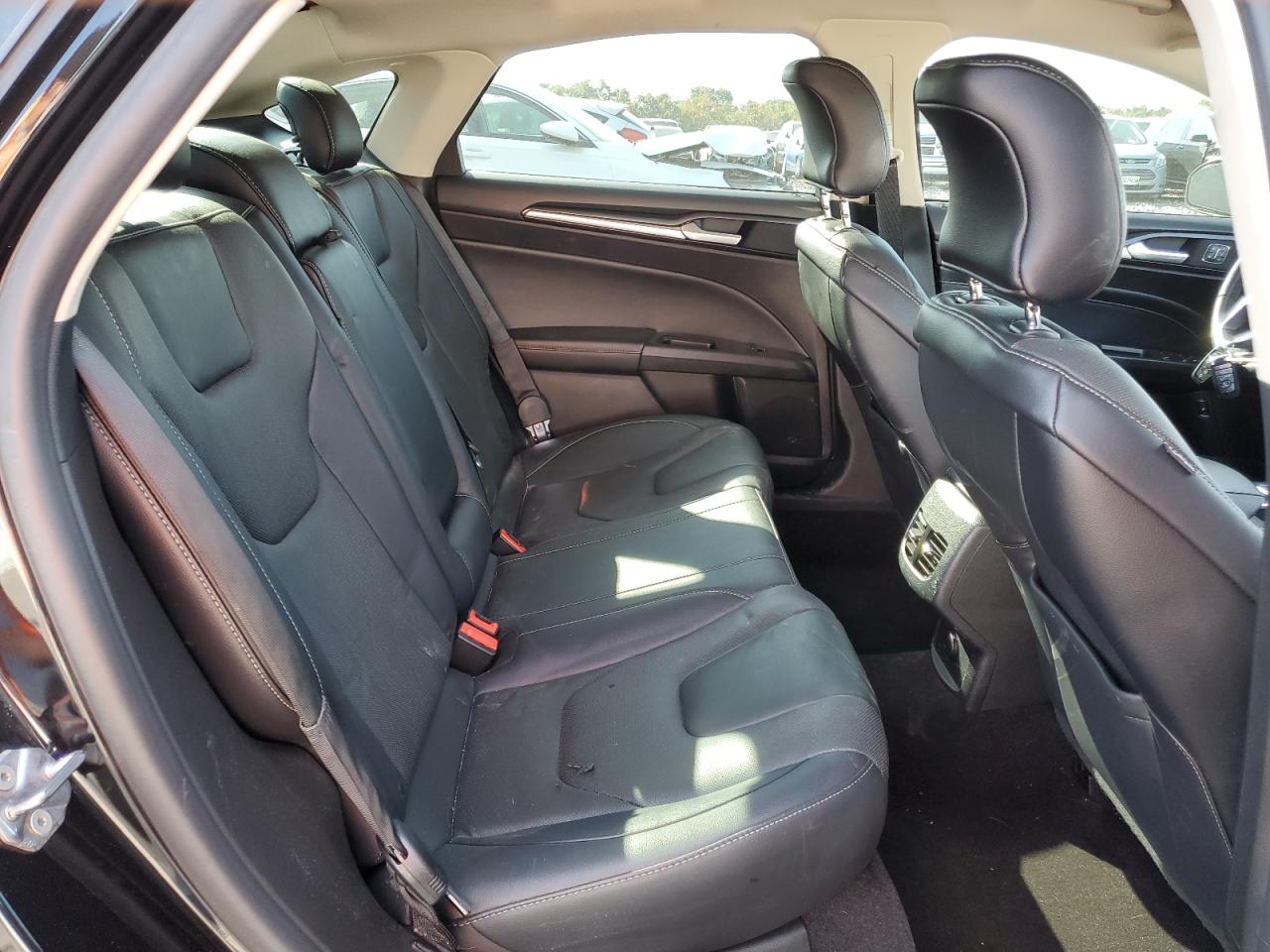 2019 Ford Fusion Titanium VIN: 3FA6P0SU1KR144008 Lot: 86282895