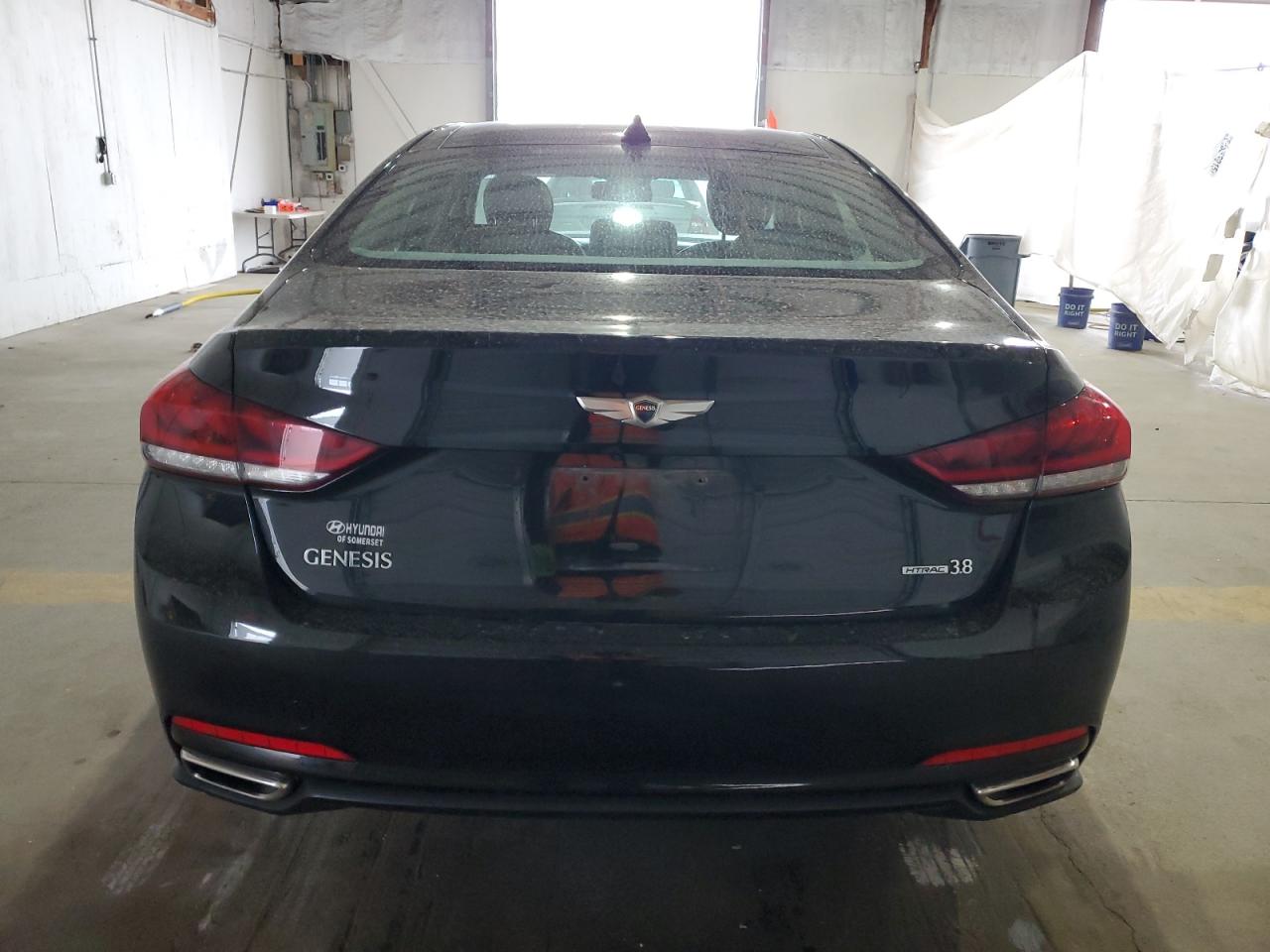 2015 Hyundai Genesis 3.8L VIN: KMHGN4JE1FU100803 Lot: 90247265