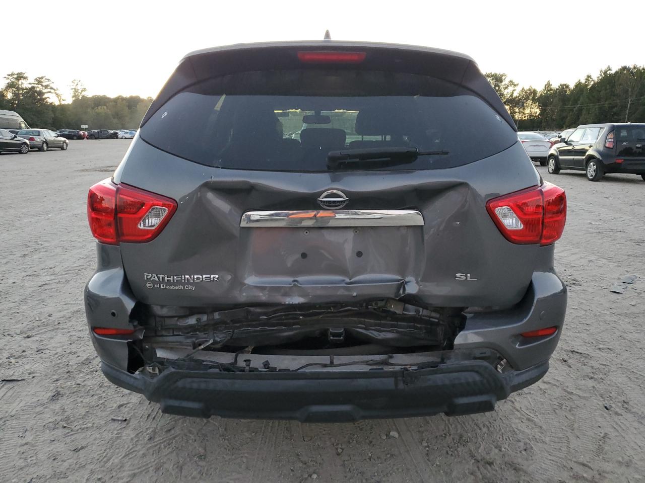 2019 Nissan Pathfinder S VIN: 5N1DR2MN2KC615560 Lot: 84735545