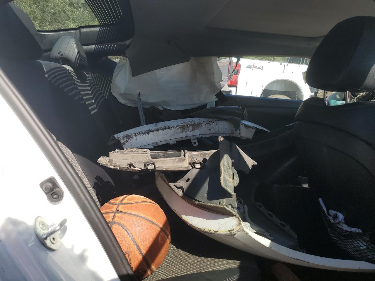 2014 Hyundai Veloster VIN: KMHTC6AD7EU216318 Lot: 85651955