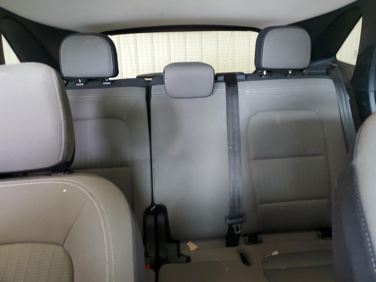 2022 Ford Escape S VIN: 1FMCU0F69NUA71870 Lot: 85283195