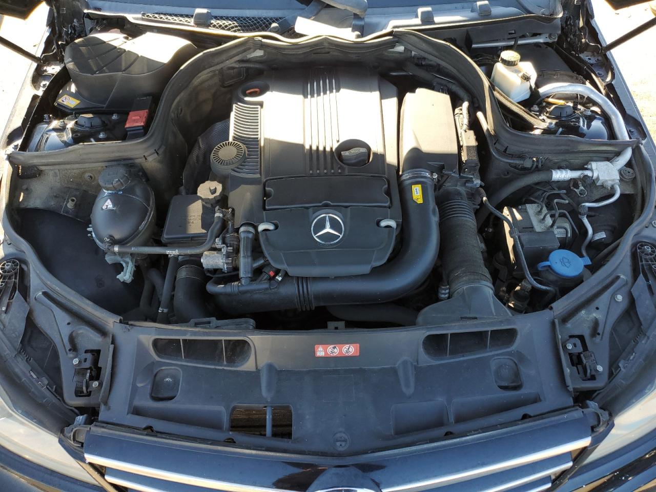 2014 Mercedes-Benz C 250 VIN: WDDGF4HBXEA963957 Lot: 84964605