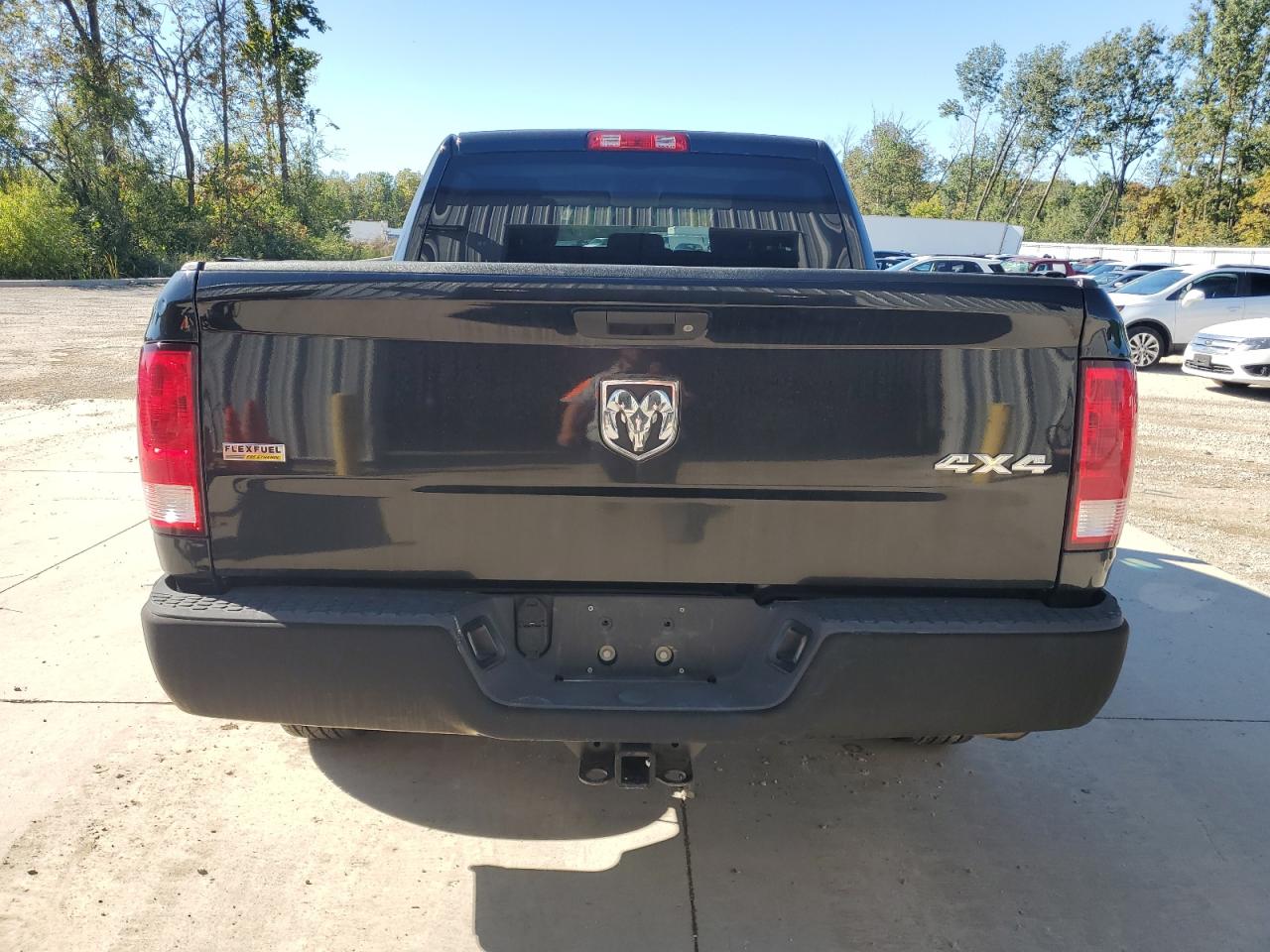 2016 Ram 1500 St VIN: 1C6RR7KG2GS260387 Lot: 81940445