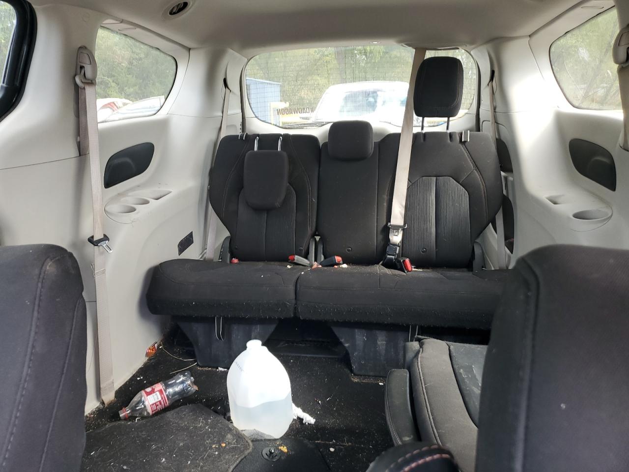 2020 Chrysler Pacifica Touring VIN: 2C4RC1FG0LR230396 Lot: 85767475