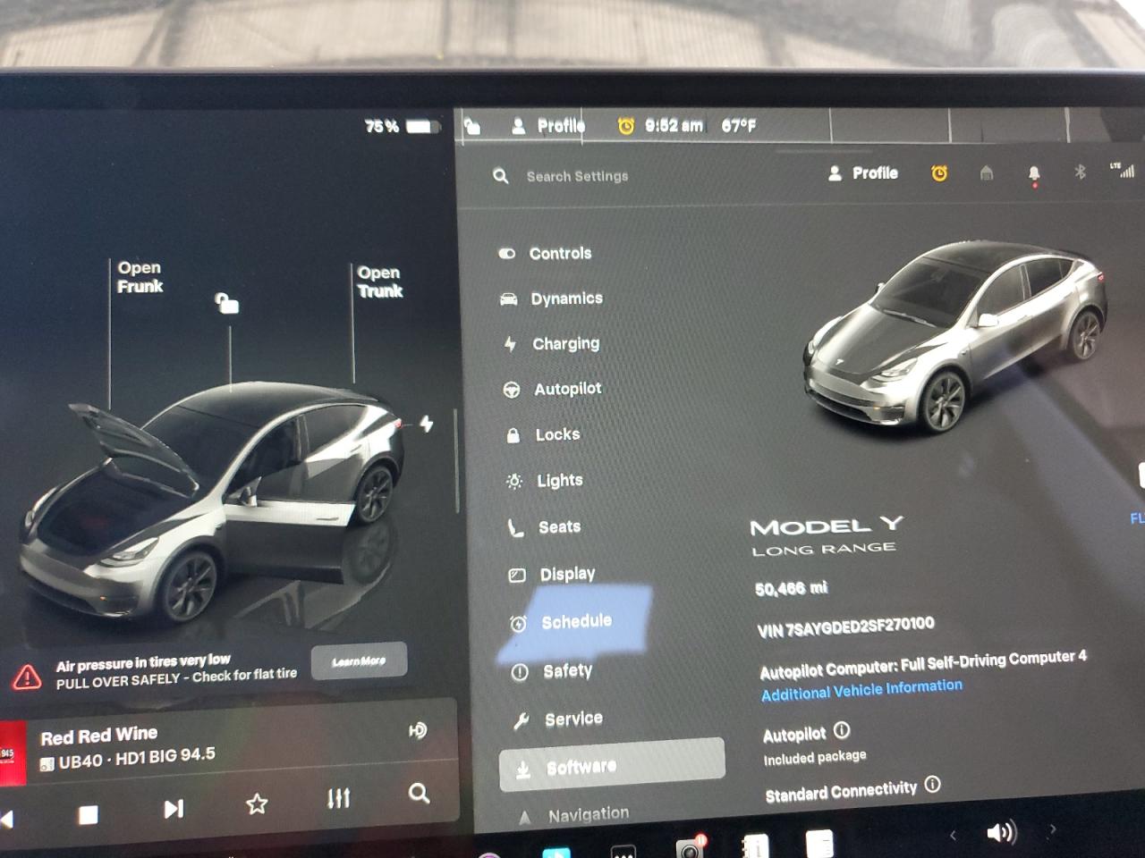 2025 Tesla Model Y VIN: 7SAYGDED2SF270100 Lot: 82744585