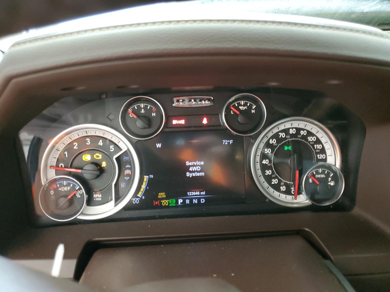 2017 Ram 2500 Laramie VIN: 3C6UR5FL1HG570156 Lot: 89870135