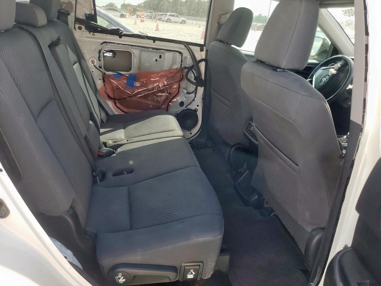 2015 Toyota Highlander Le VIN: 5TDZARFH2FS011416 Lot: 85143085