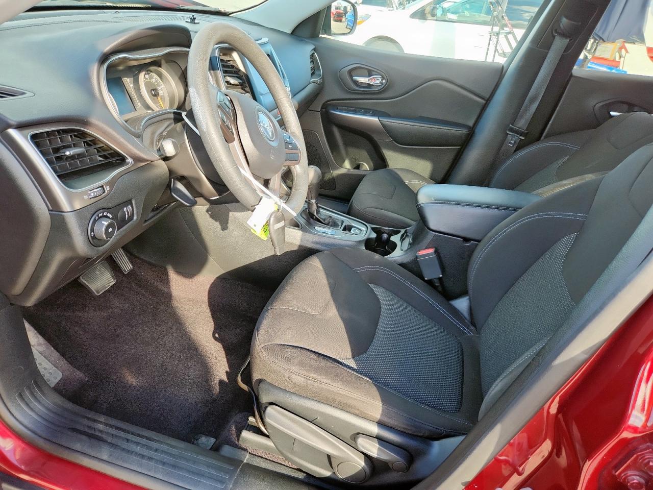 2019 Jeep Cherokee Latitude VIN: 1C4PJLCB7KD248915 Lot: 90259555