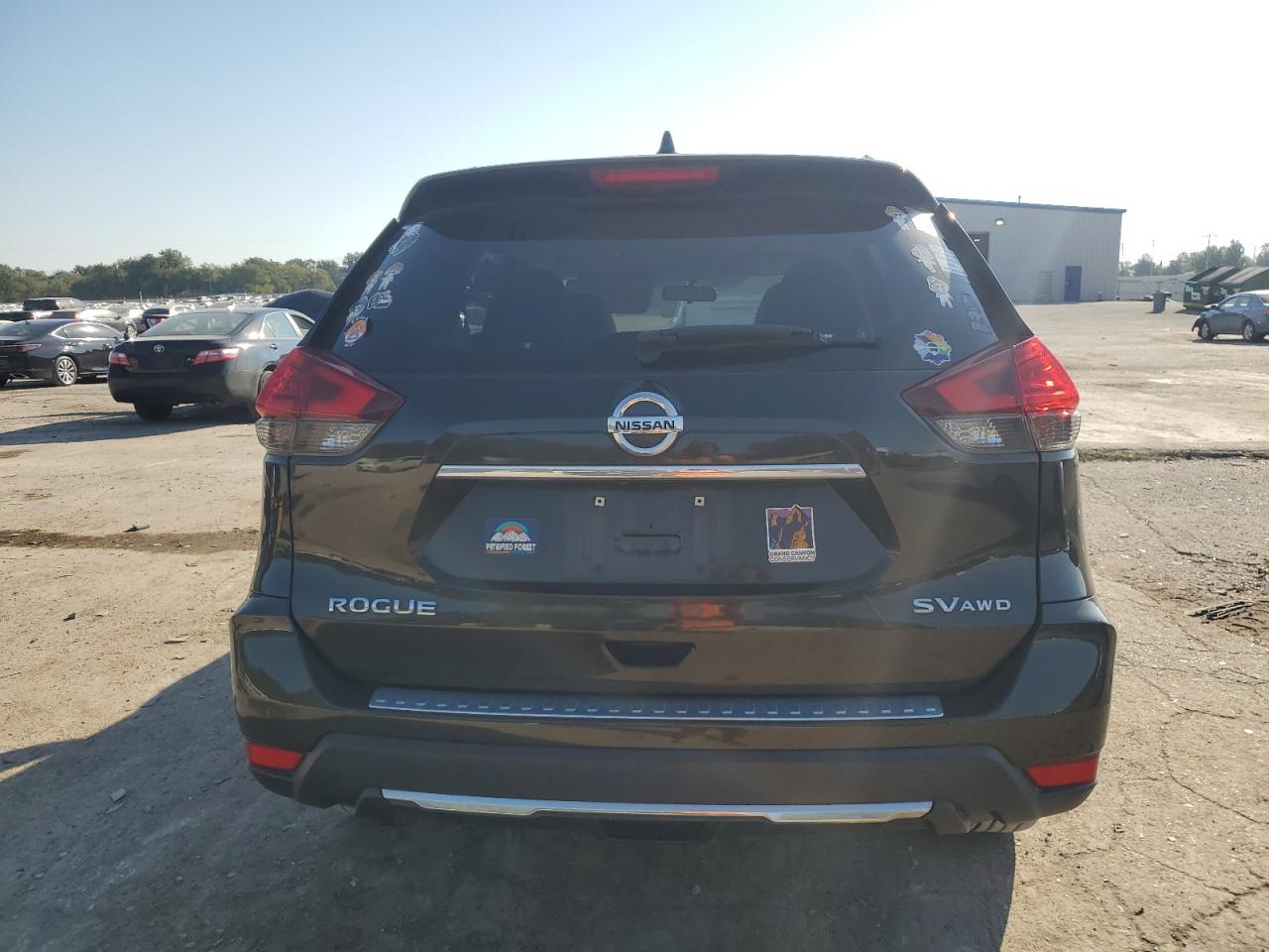 2017 Nissan Rogue S VIN: JN8AT2MV9HW250475 Lot: 84925315