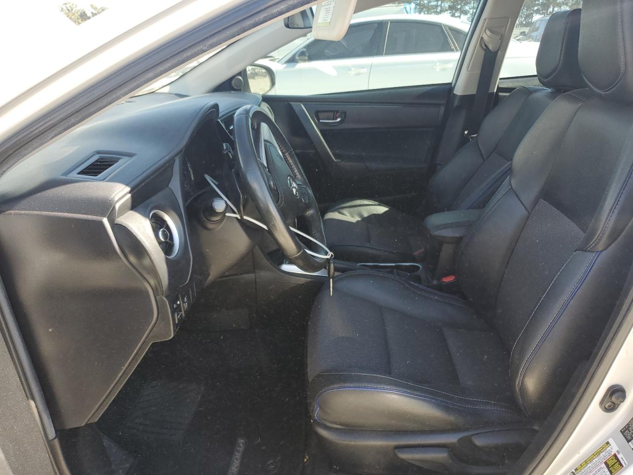 2018 Toyota Corolla L VIN: 5YFBURHE4JP760604 Lot: 85133075