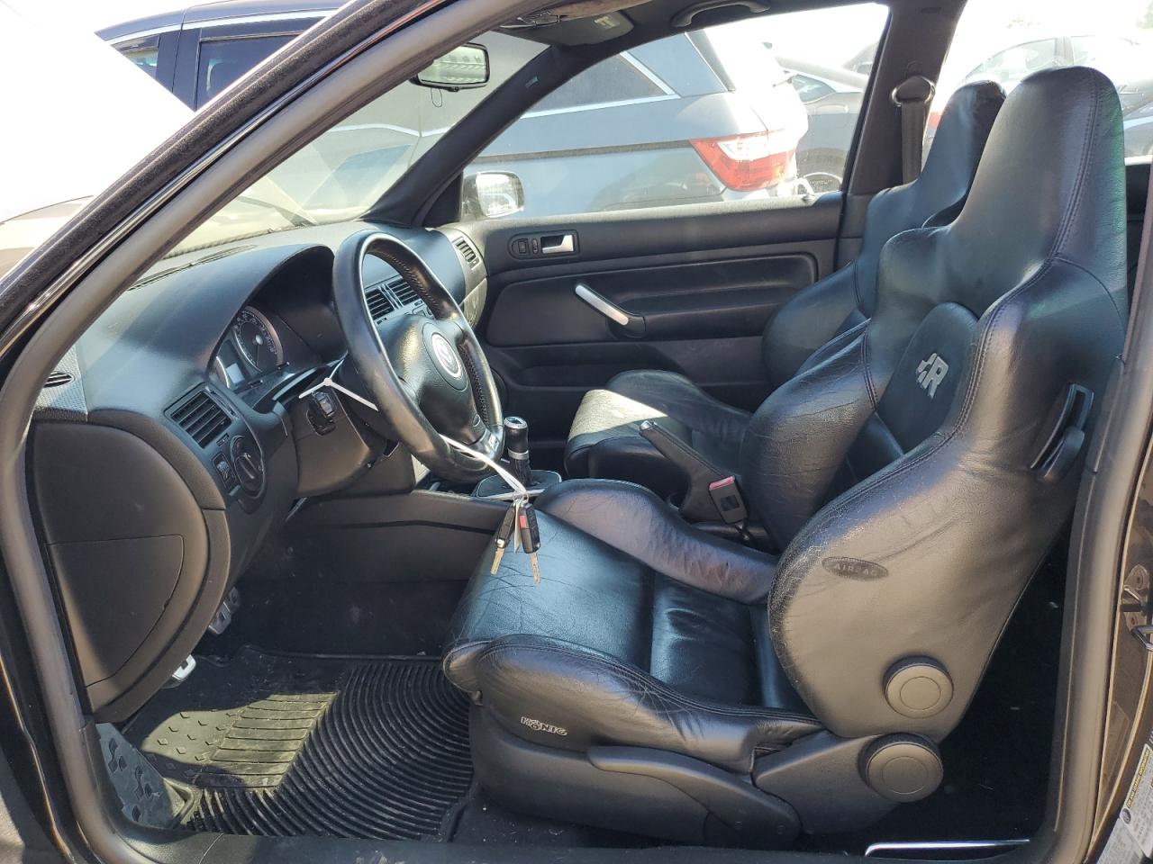 2004 Volkswagen R32 VIN: WVWKG61J44D130098 Lot: 84397785