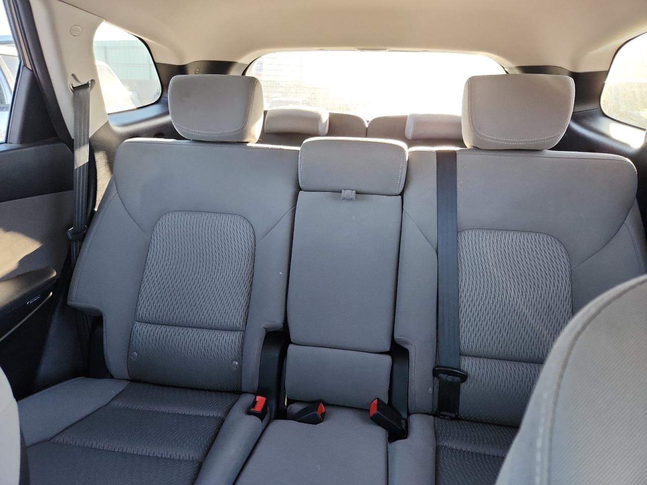 2016 Hyundai Santa Fe Se VIN: KM8SM4HF0GU144238 Lot: 85649615