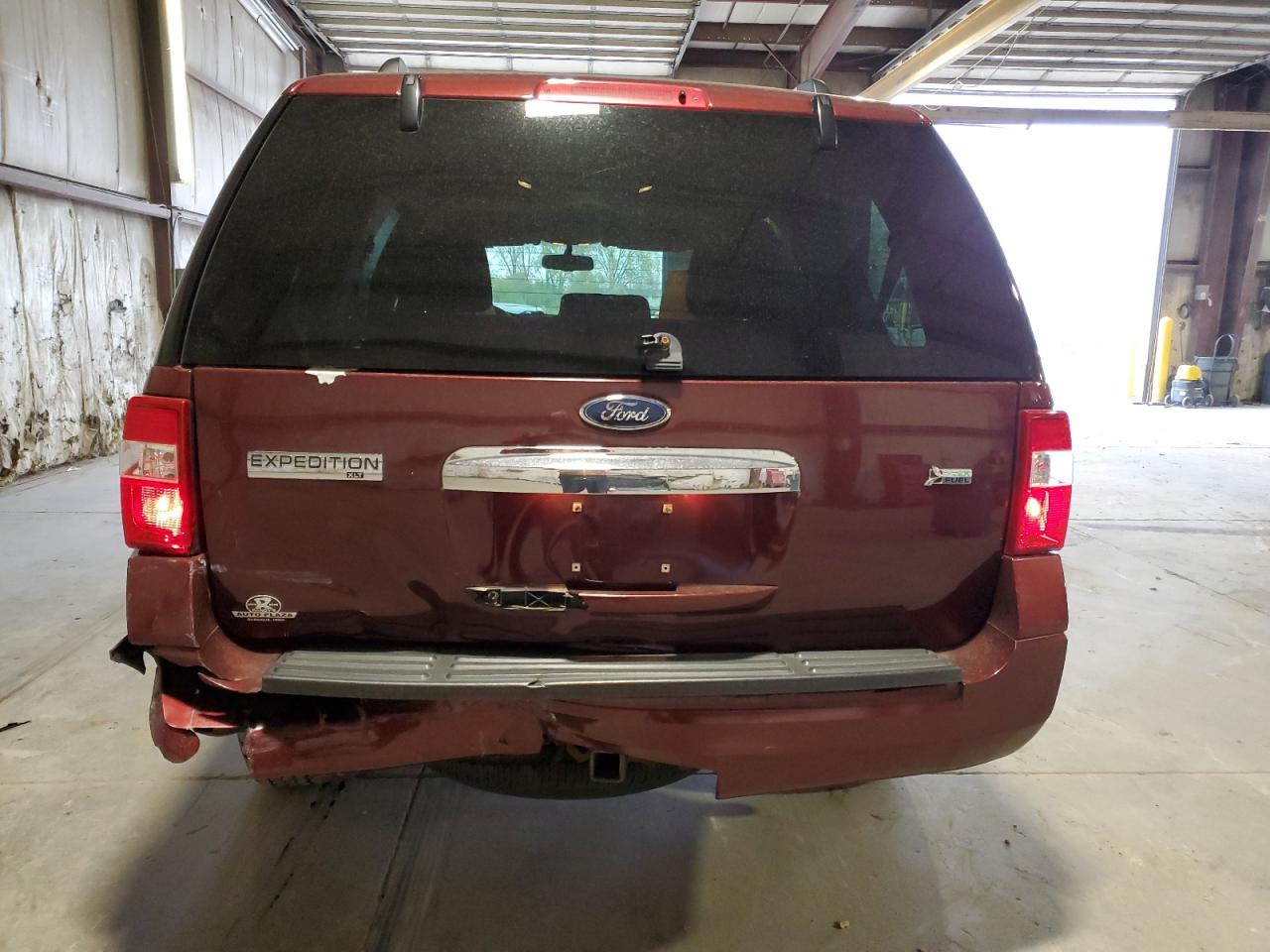 2010 Ford Expedition Xlt VIN: 1FMJU1G55AEB21249 Lot: 89870645