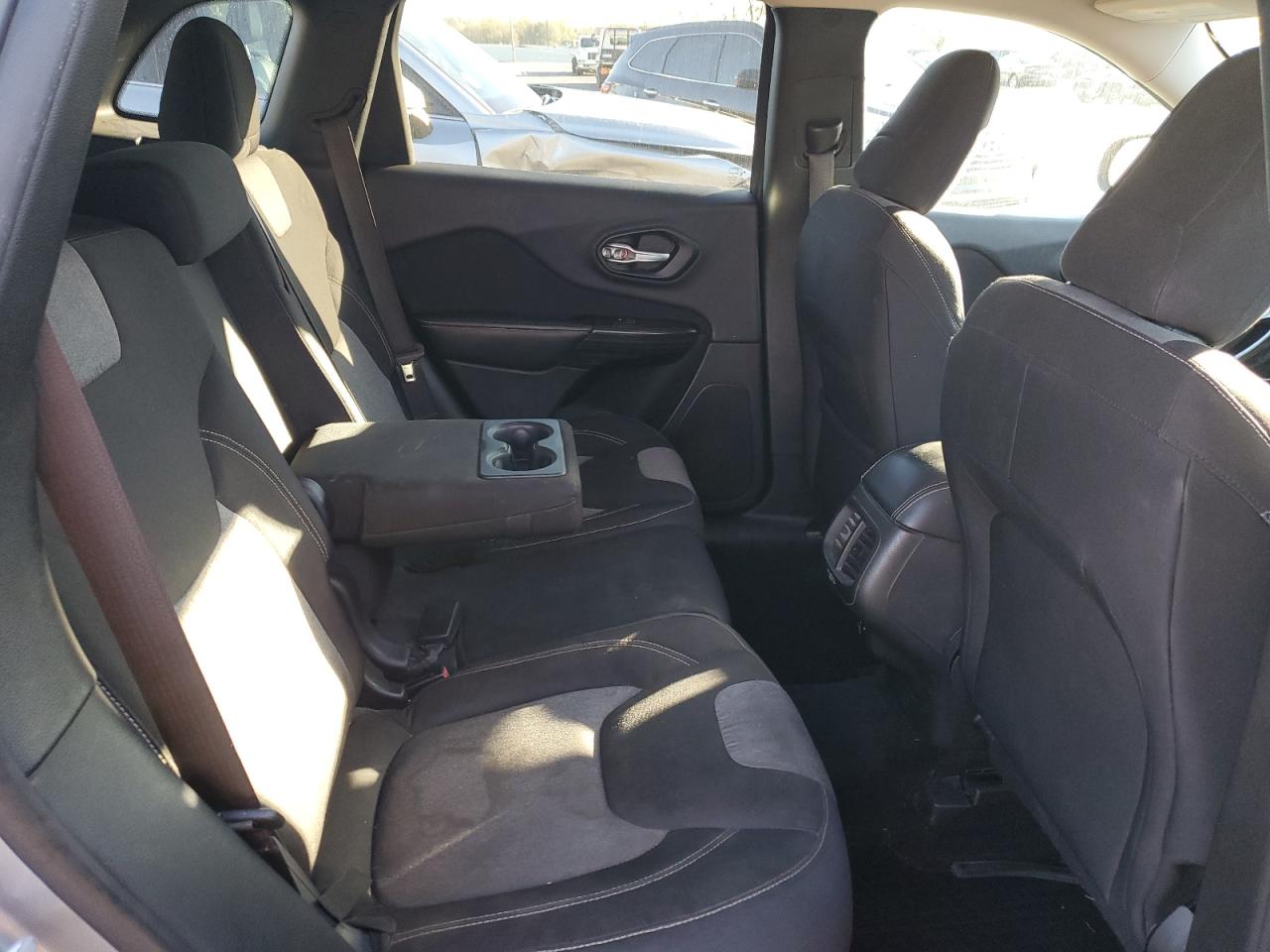 2014 Jeep Cherokee Latitude VIN: 1C4PJLCB6EW123266 Lot: 86085325