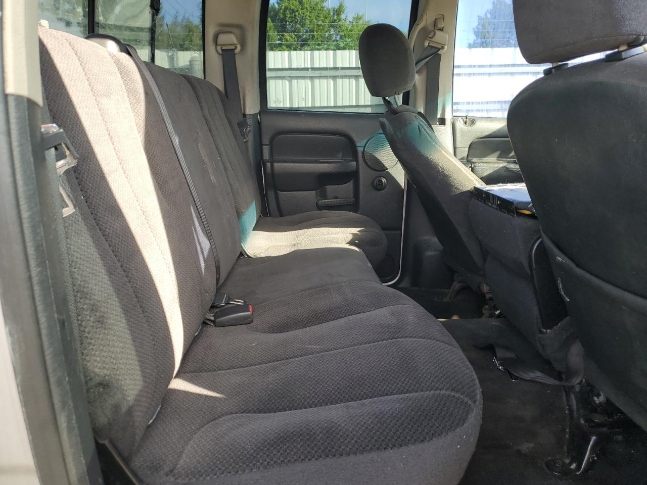 2003 Dodge Ram 1500 St VIN: 1D7HA18D93J677663 Lot: 90435595