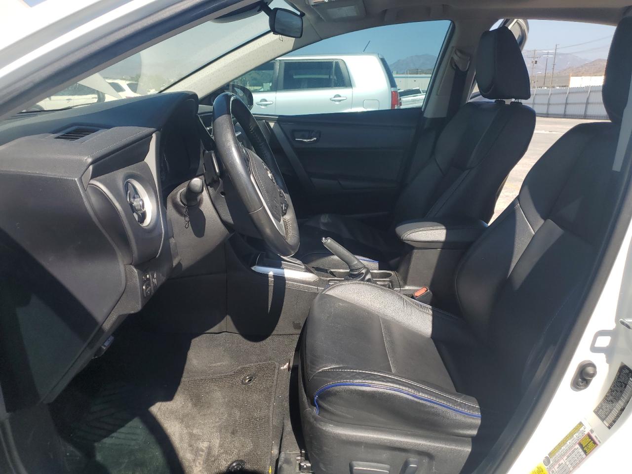 2017 Toyota Corolla L VIN: 5YFBURHE4HP655605 Lot: 85135585