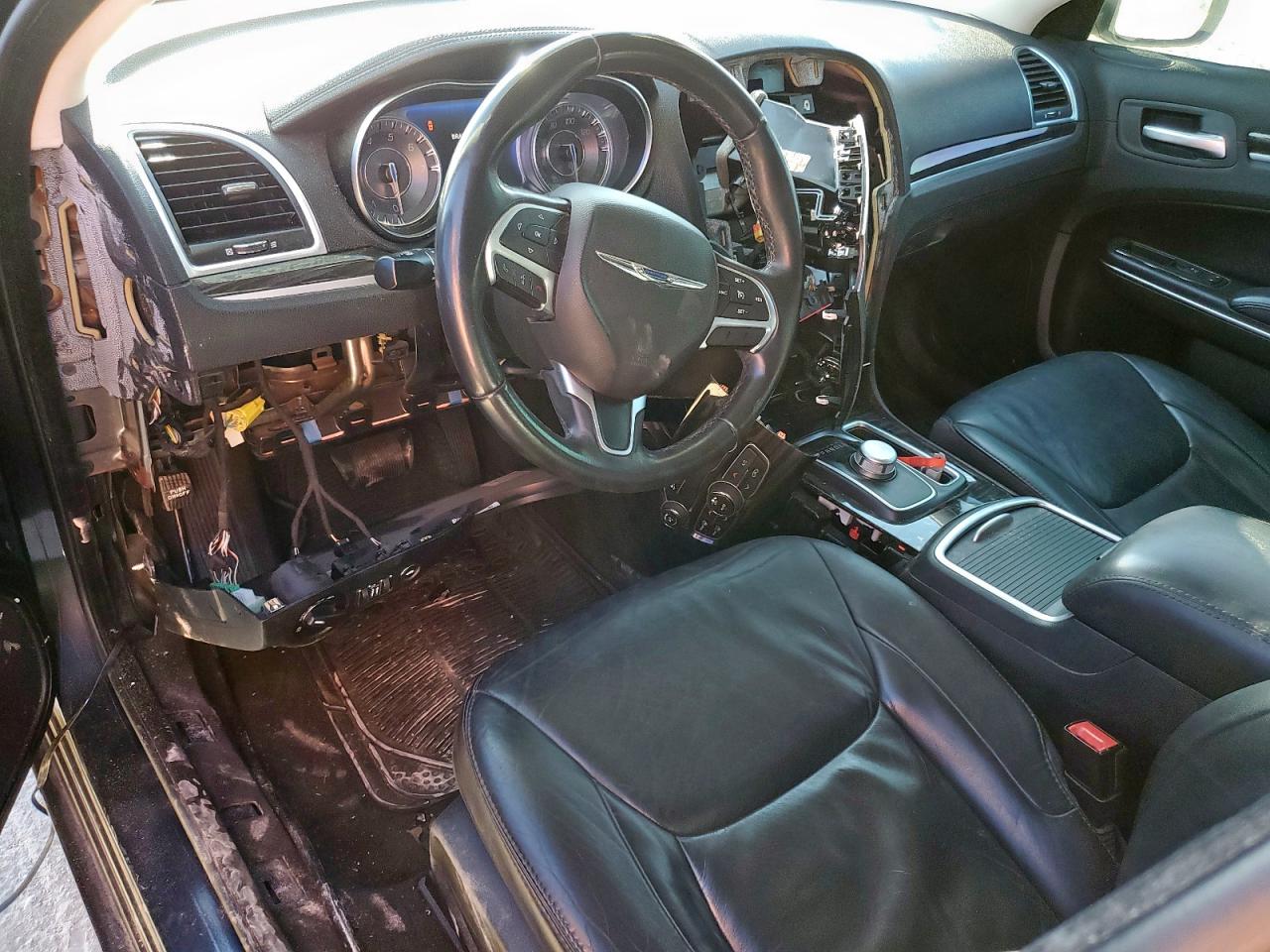 2015 Chrysler 300 Limited VIN: 2C3CCAAG1FH820392 Lot: 86689535