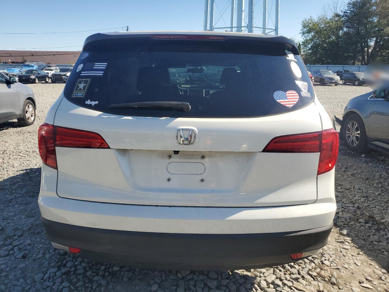 2018 Honda Pilot Lx VIN: 5FNYF5H17JB029025 Lot: 84785755