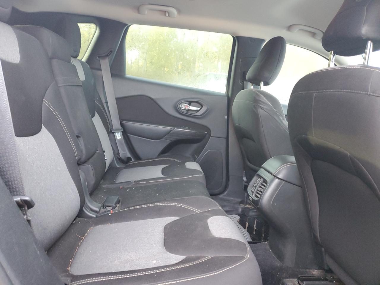 2015 Jeep Cherokee Sport VIN: 1C4PJMAS5FW591712 Lot: 85887715