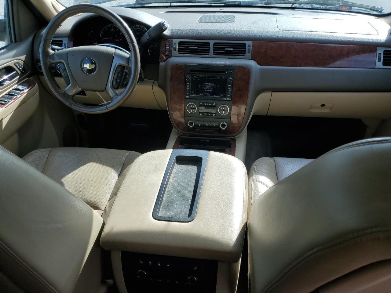 2011 Chevrolet Suburban K1500 Ltz VIN: 1GNSKKE32BR172165 Lot: 84960505