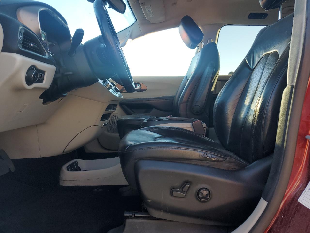 2018 Chrysler Pacifica Touring L VIN: 2C4RC1BG6JR192739 Lot: 90590145