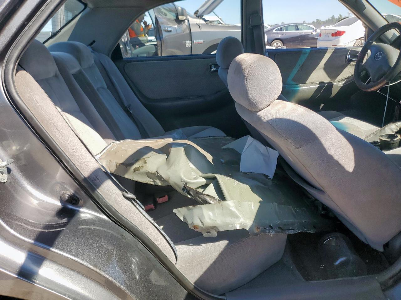 2000 Mazda 626 Es VIN: 1YVGF22C6Y5161025 Lot: 86135115