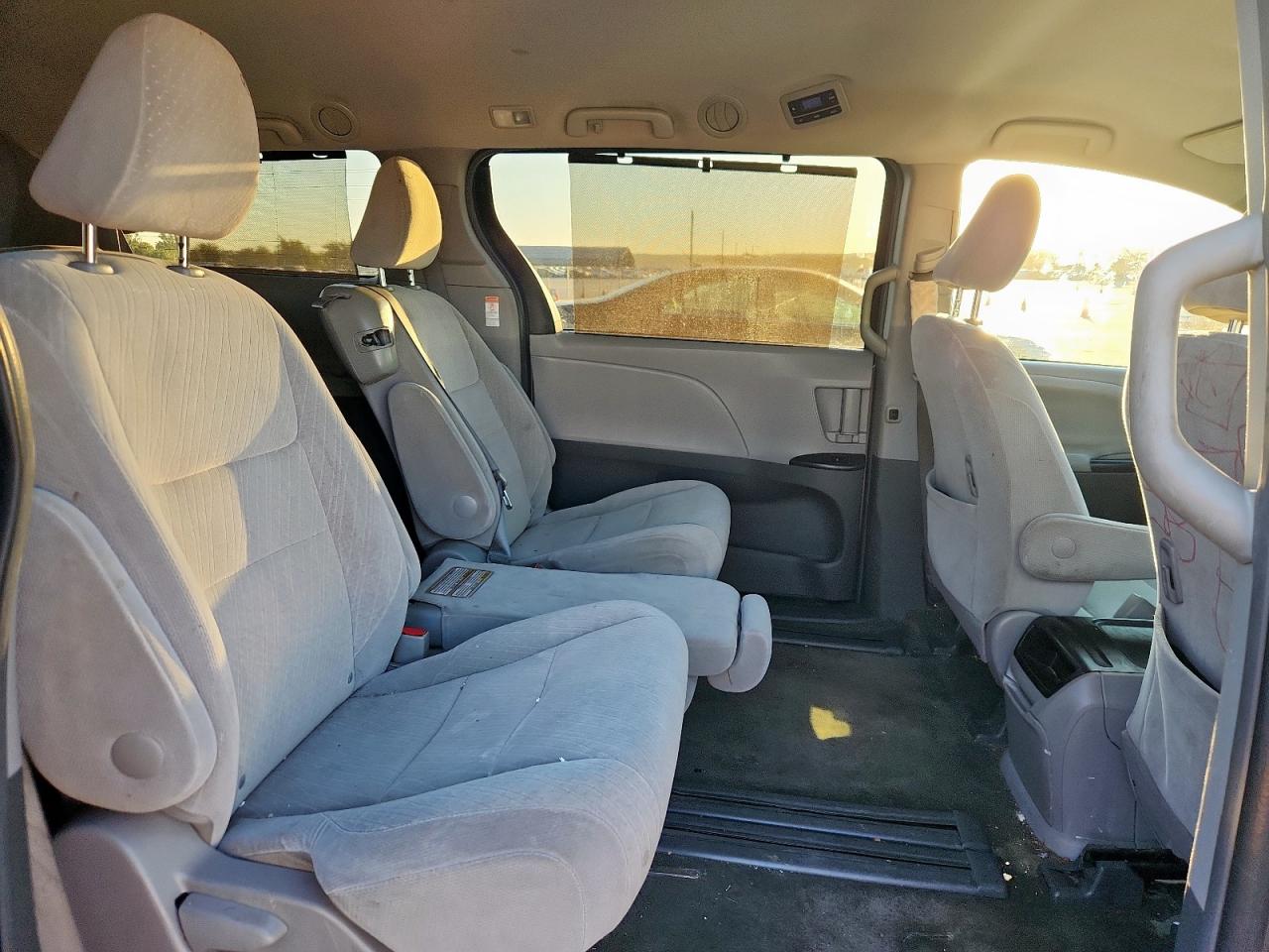 2017 Toyota Sienna Le VIN: 5TDKZ3DC7HS834893 Lot: 86438955